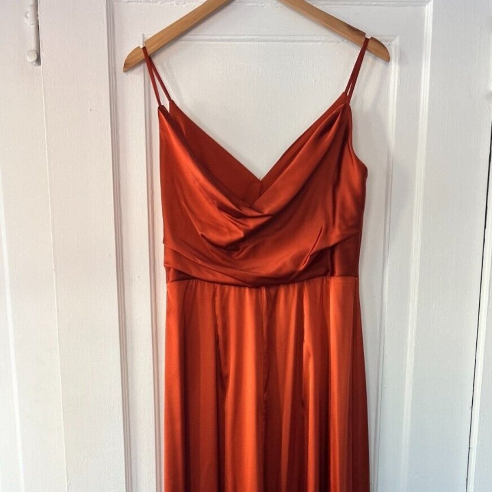 David's Bridal Stretch Charmeuse Bridesmaid Dress Style # F20546 Size 8